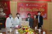 Đồng chí Nguyễn Quang Hải -Tỉnh uỷ viên - Phó Chủ tịch HĐND tỉnh và đoàn công tác đã tới thăm và chúc Tết Bệnh viện Ung bướu tỉnh Thanh Hoá