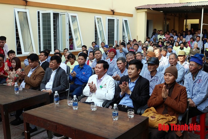 Tết Yêu thương tại Bệnh viện Ung Bướu Thanh Hóa