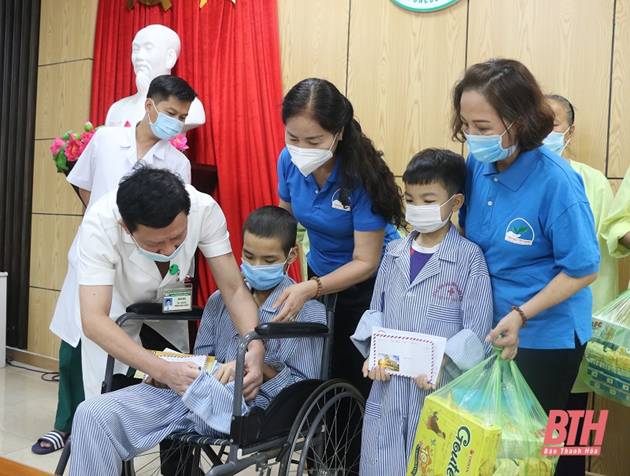 Thêm tin yêu cho những bệnh nhân có hoàn cảnh khó khăn đang điều trị tại Bệnh viện Ung bướu Thanh Hoá