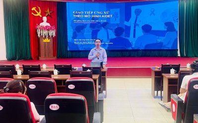 Tập huấn chuẩn giao tiếp theo mô hình AIDET tại bệnh viện Ung bướu tỉnh Thanh Hóa