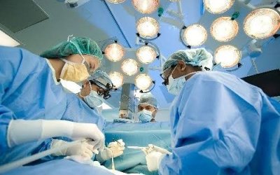 Tạo hình khuyết hổng trong phẫu thuật ung thư âm hộ: báo cáo trường hợp tạo hình phức tạp