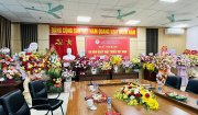 Các đơn vị đến thăm và chúc mừng bệnh viện Ung bướu tỉnh Thanh Hóa nhân kỉ niệm 69 năm Ngày Thầy thuốc Việt Nam 27/2